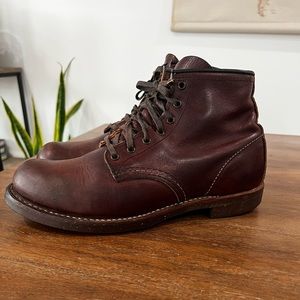 Men’s classic redwing boots. Size 8 US.  Beautiful leather!